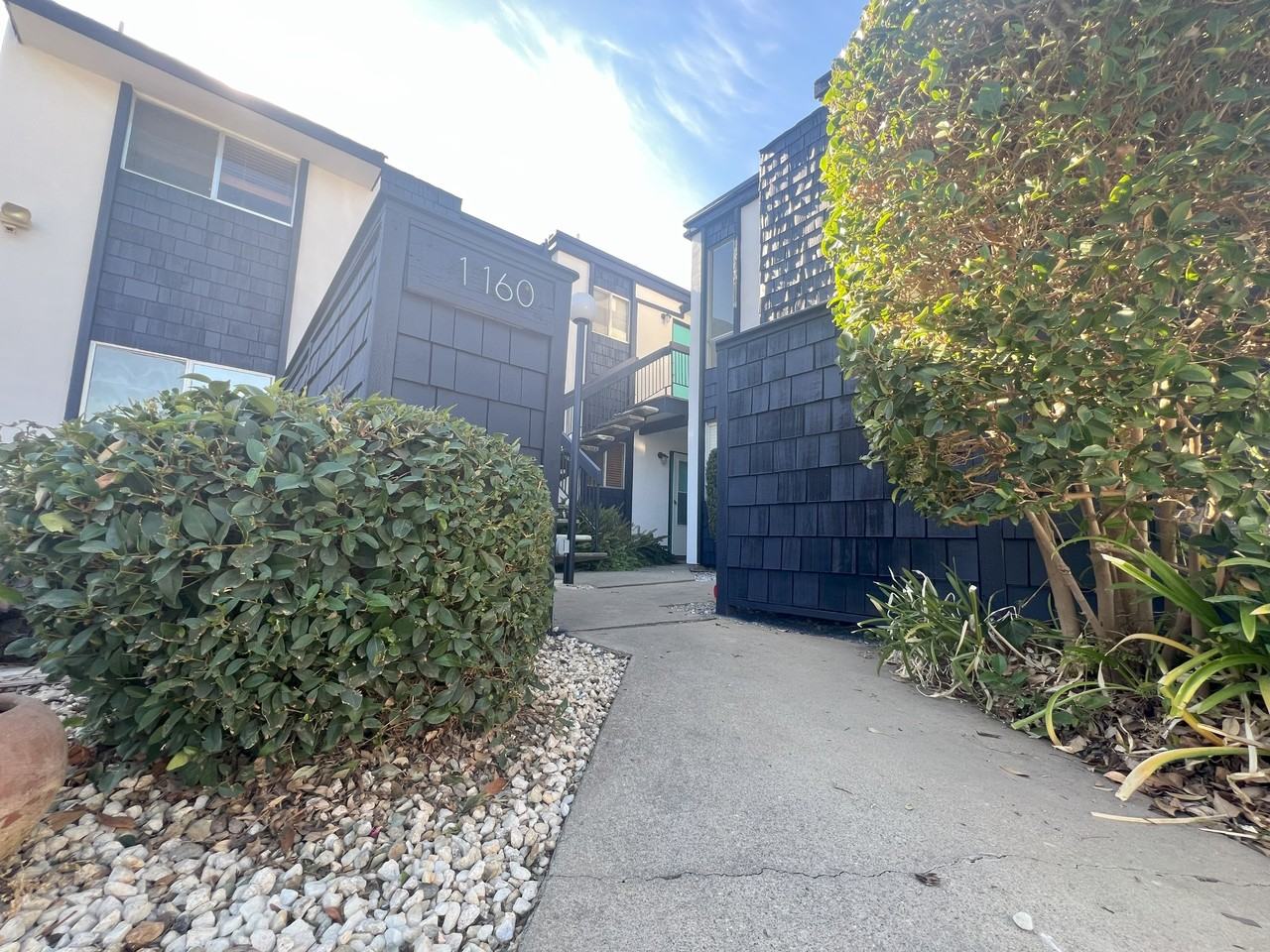 1160 Arthur St #A - Photo 3 of 8