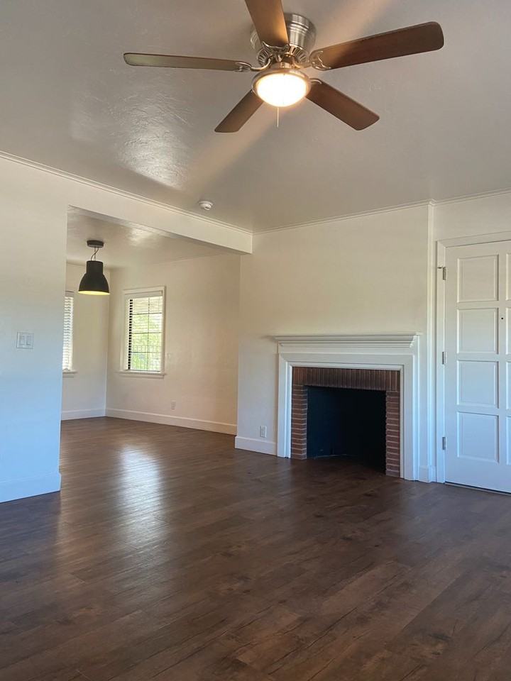 The Ivy Luxury Apartments - Photo 2 of 35
