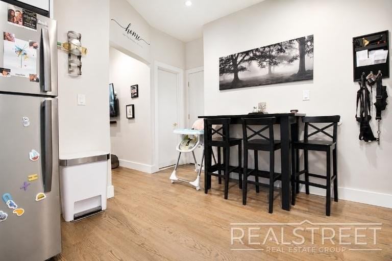 863 Knickerbocker Ave #2F - Photo 4 of 9
