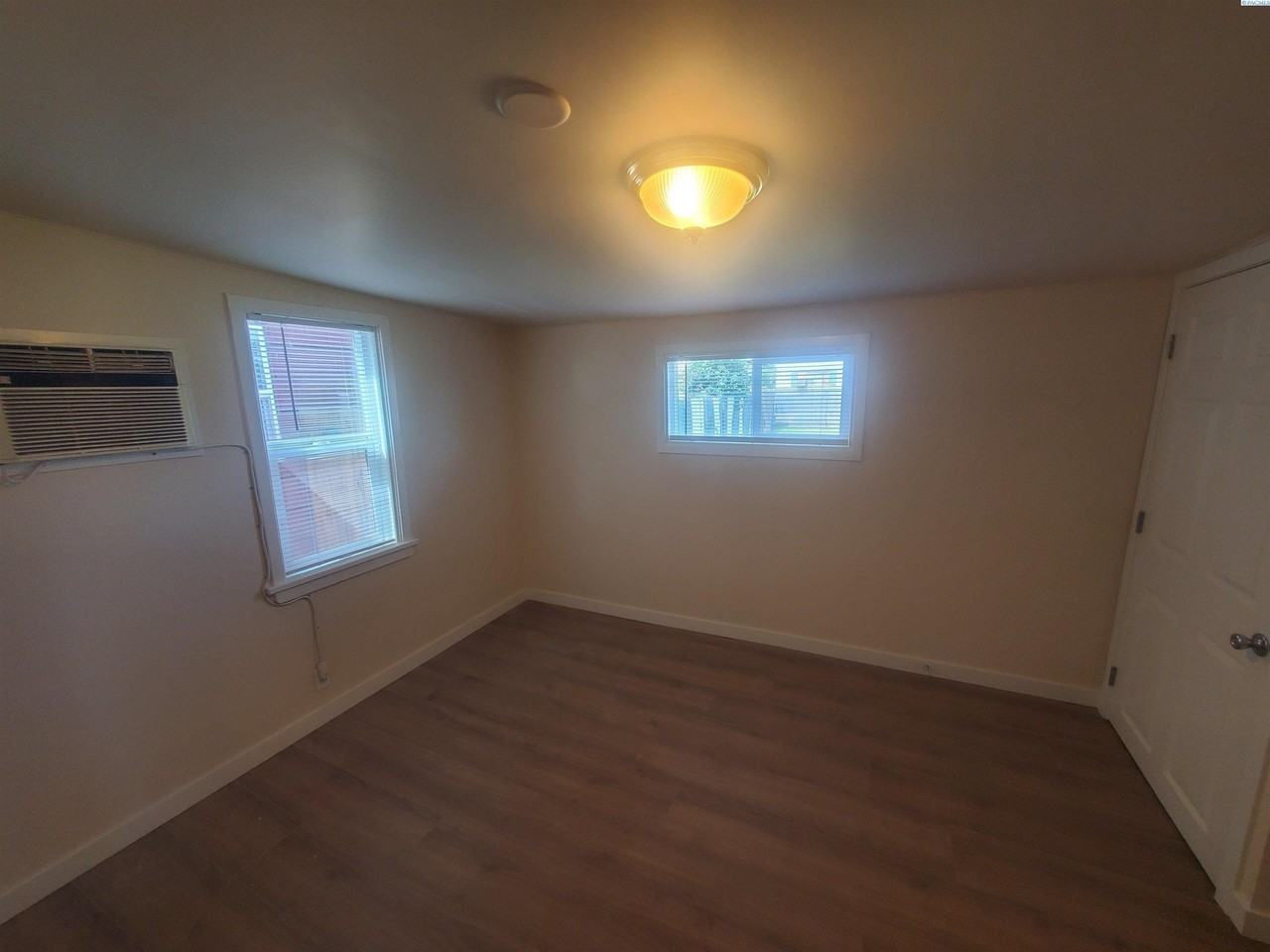 117 N Yost St - Photo 6 of 10
