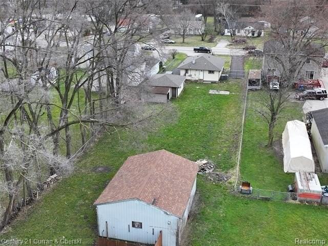 17528 Sumpter Rd - Photo 4 of 30