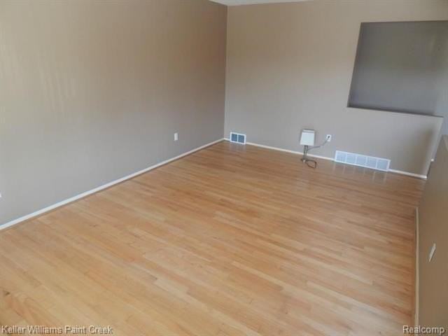 28926 James Dr - Photo 2 of 30