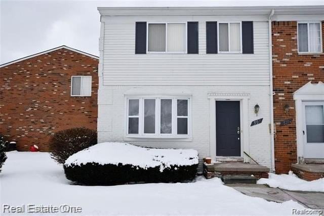 509 Fox Hills Dr N - Photo 2 of 13