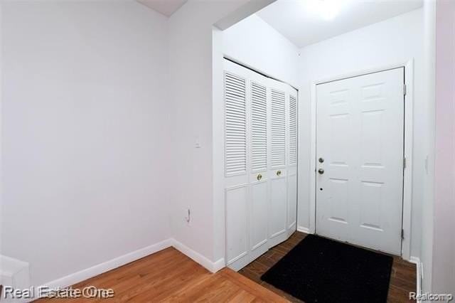 509 Fox Hills Dr N - Photo 4 of 13