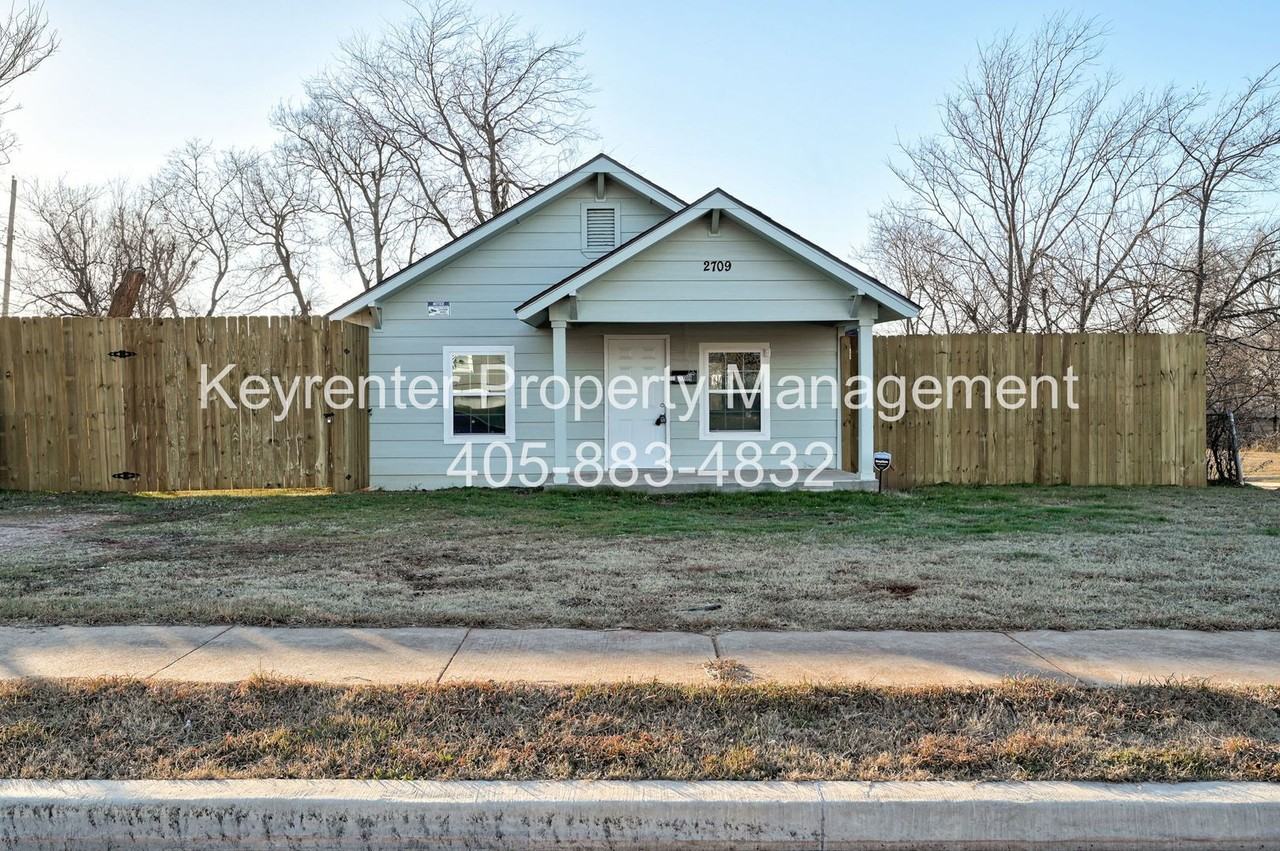 2709 N Fonshill Ave - Photo 3 of 27