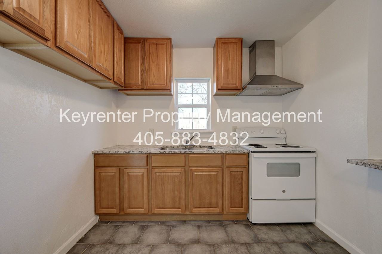 2709 N Fonshill Ave - Photo 6 of 27