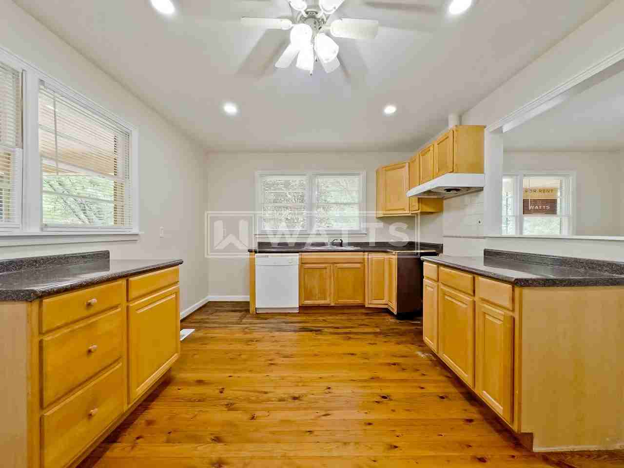 2324 3rd St Ne - Photo 7 of 20