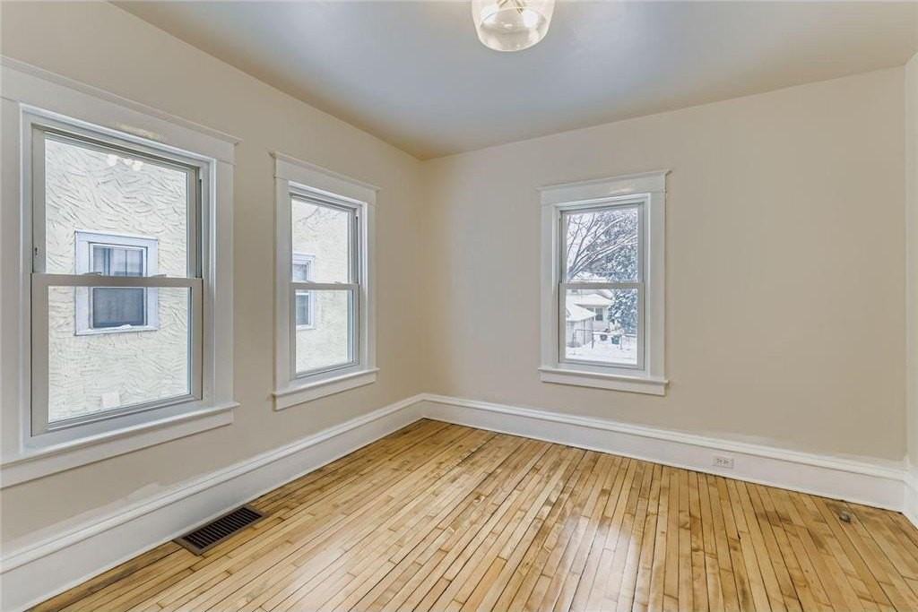 3507 Newton Ave Avenue N - Photo 7 of 25