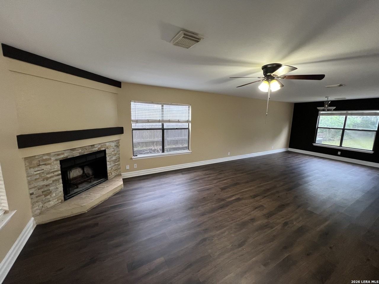 1115 Arrowhead Trl - Photo 2 of 13