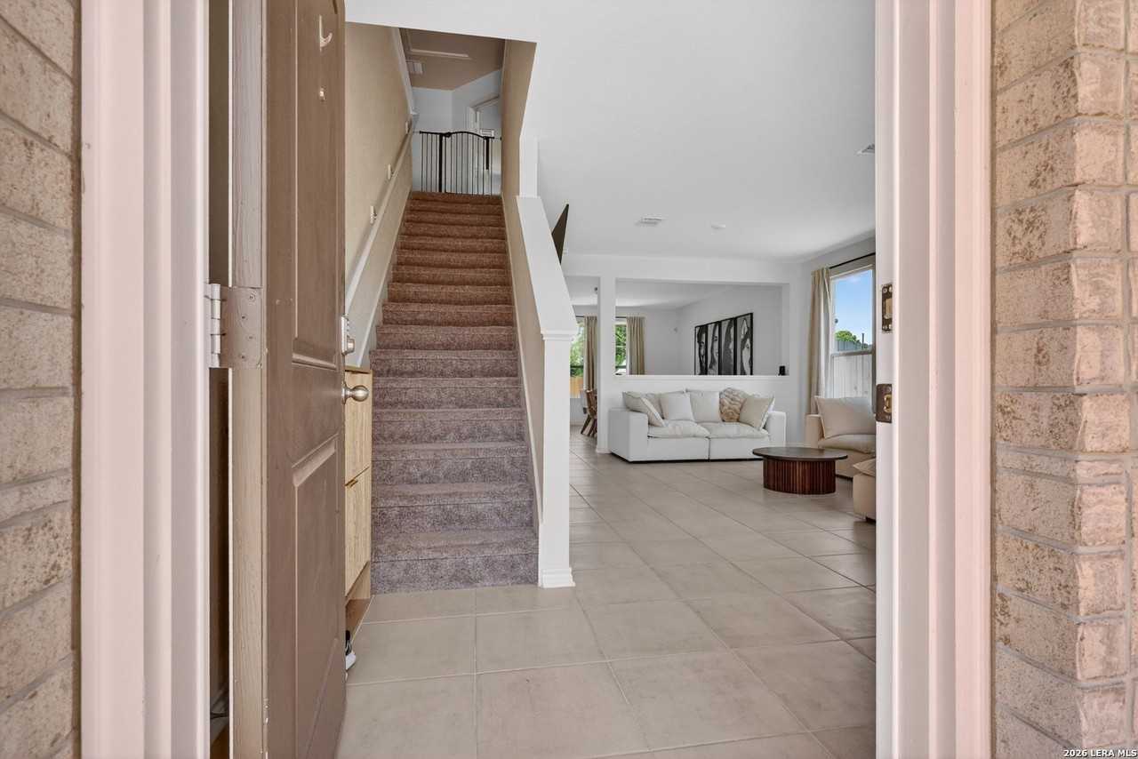 9403 Hinterlands Dr - Photo 5 of 29