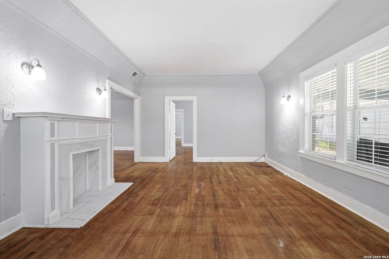 527 Fulton Ave #2 - Photo 2 of 20