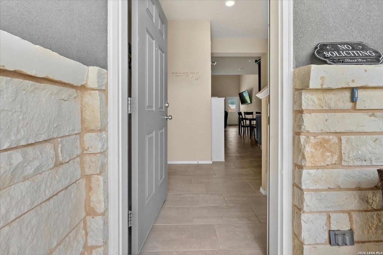 237 Hinsdale Run - Photo 5 of 26