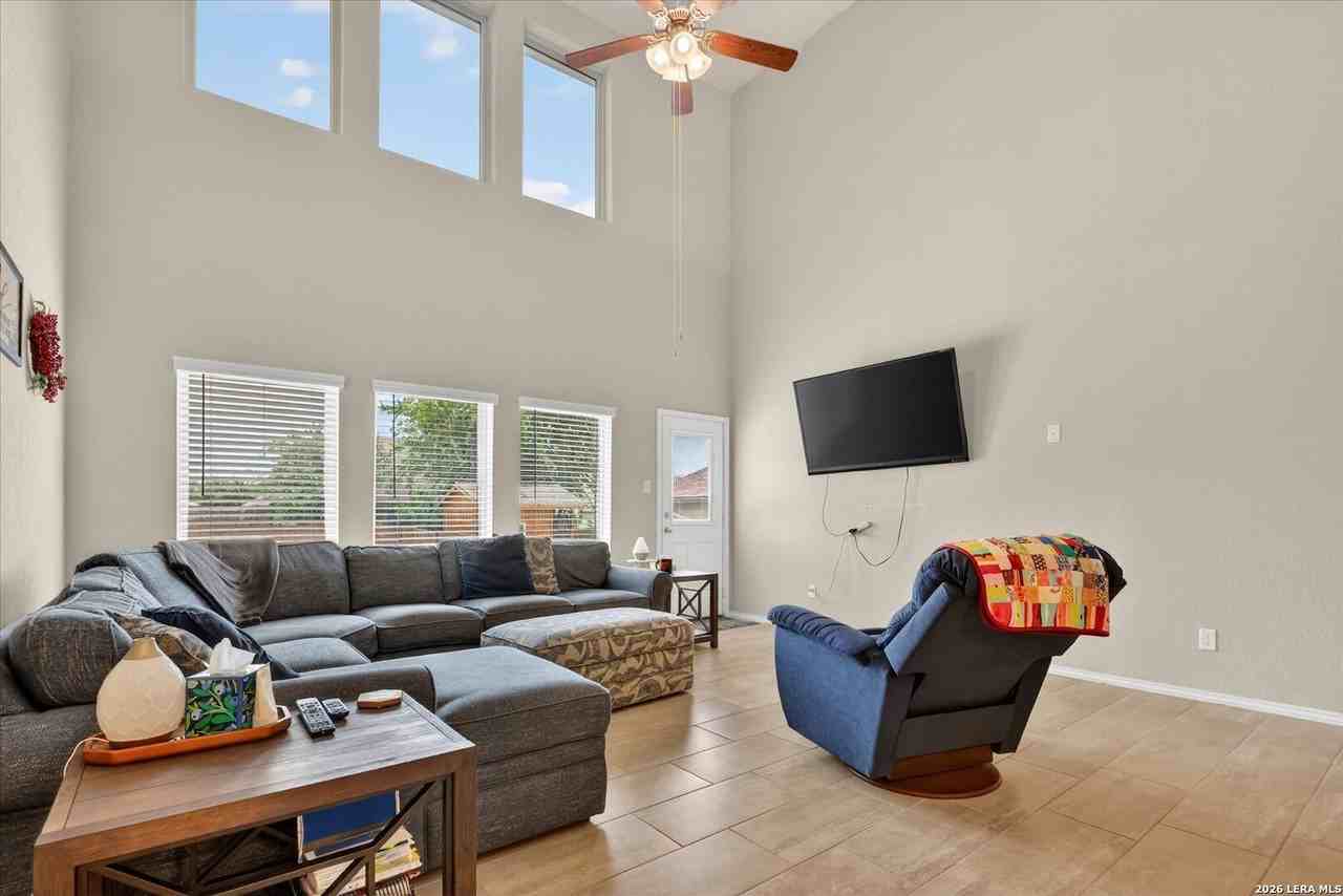 237 Hinsdale Run - Photo 6 of 26