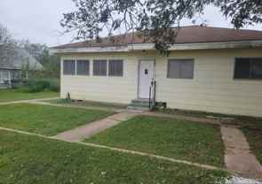 925 4th St - Photo 1 of 1