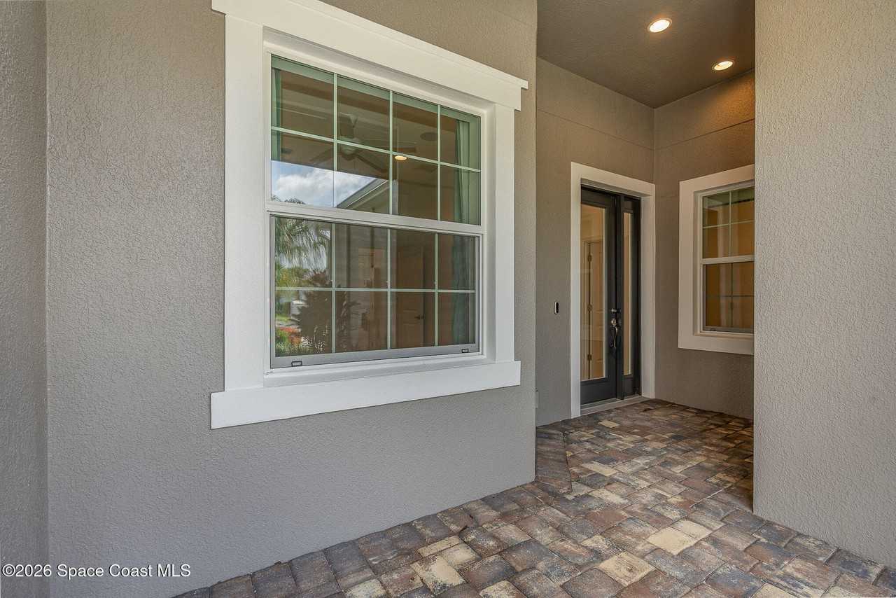 2688 Avalonia Dr - Photo 2 of 33