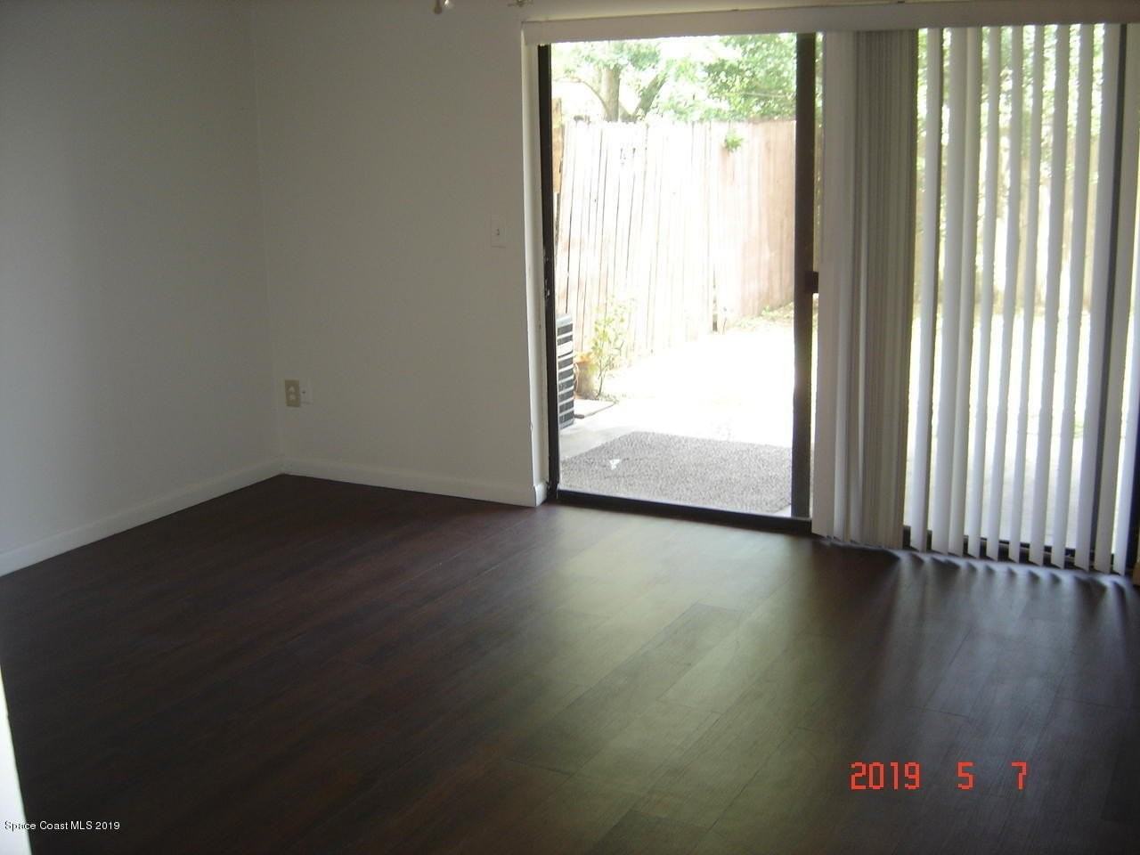 292 W Towne Pl - Photo 4 of 8