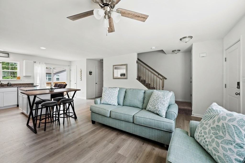 38019 Fathom Rd - Photo 6 of 29