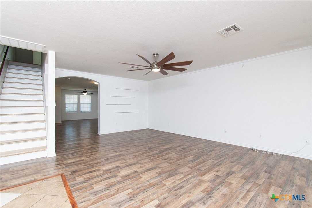 9007 Sandyford Ct - Photo 7 of 27