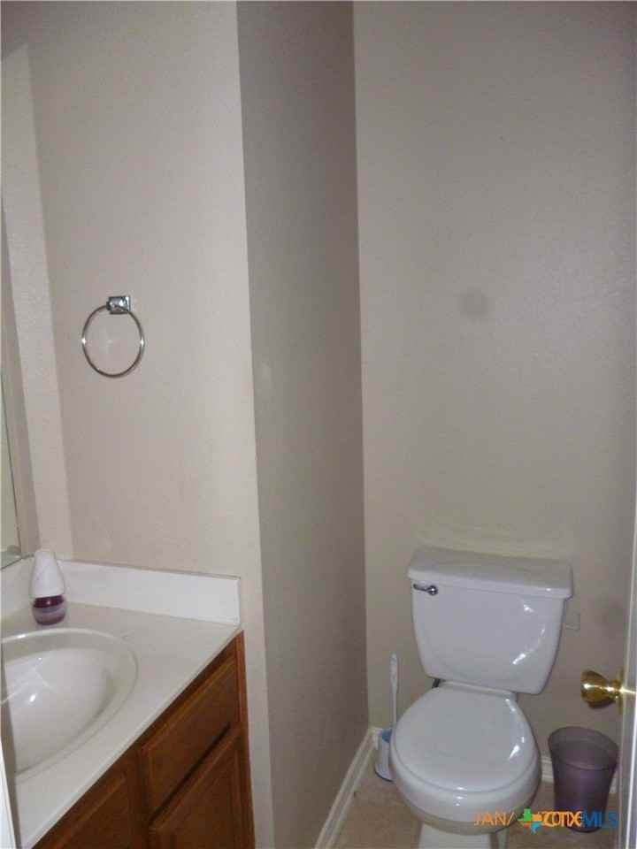 2667 Hunt St - Photo 3 of 33