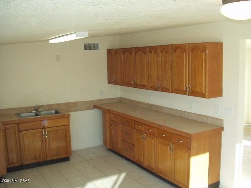 5547 E 29th St #1 - Photo 2 of 6