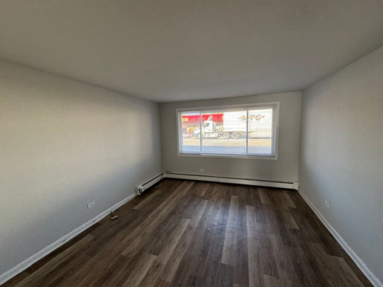 14507 Torrence Avenue - Photo 4 of 15