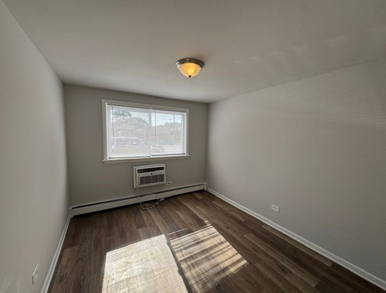 14507 Torrence Avenue - Photo 6 of 15