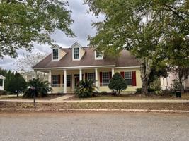 featured image of 3722 Longfellow Rd