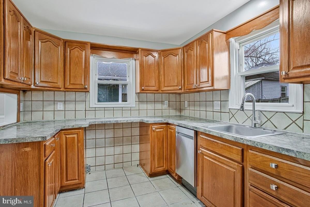 119 W Edgevale Rd - Photo 6 of 37