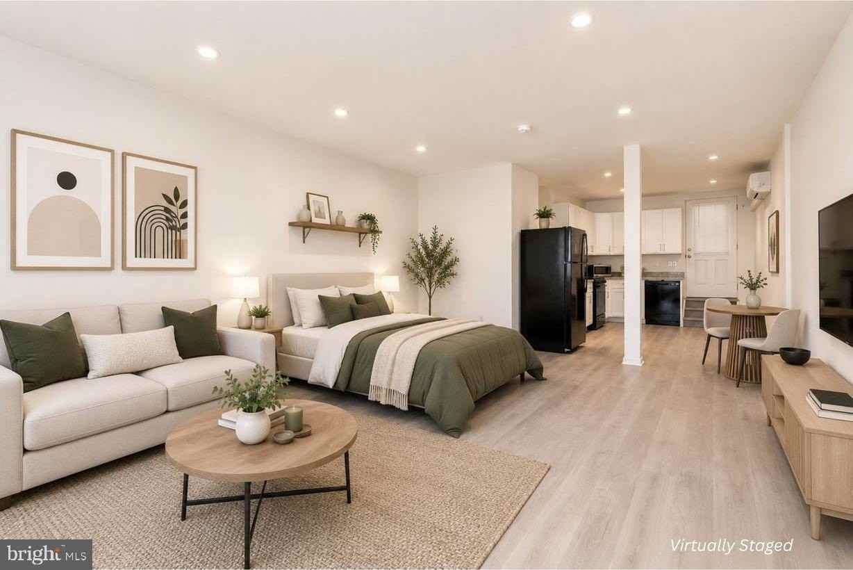 714 S Broadway - Photo 3 of 22
