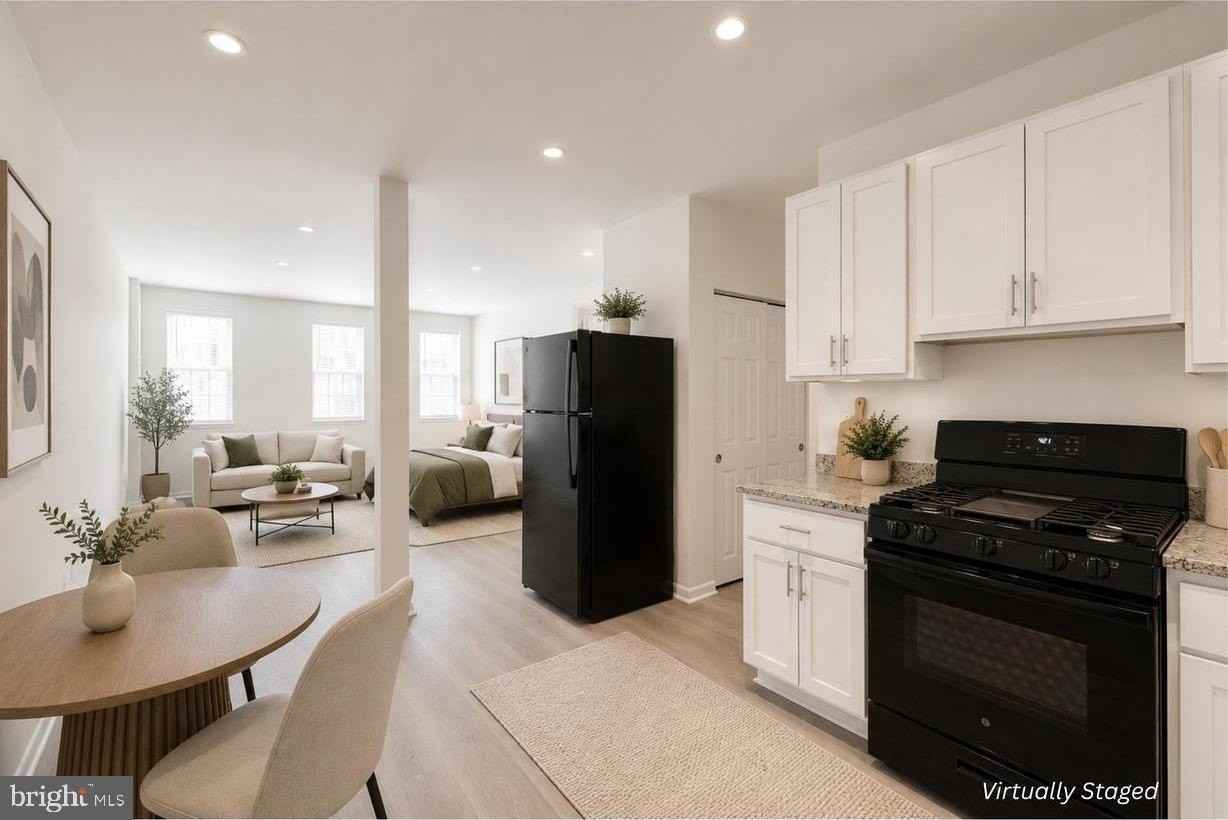 714 S Broadway - Photo 4 of 22