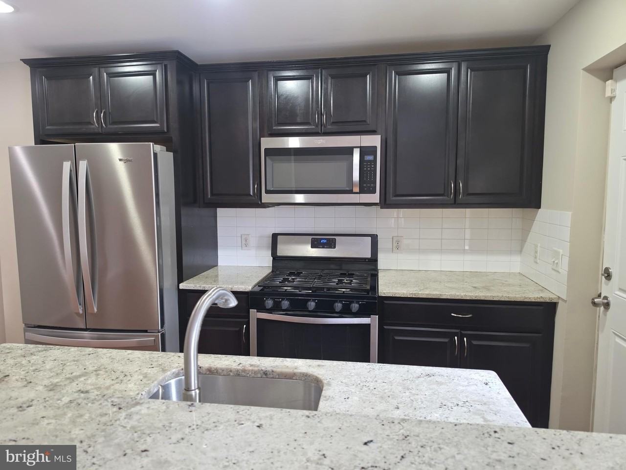 2028 Hillenwood Rd - Photo 5 of 18