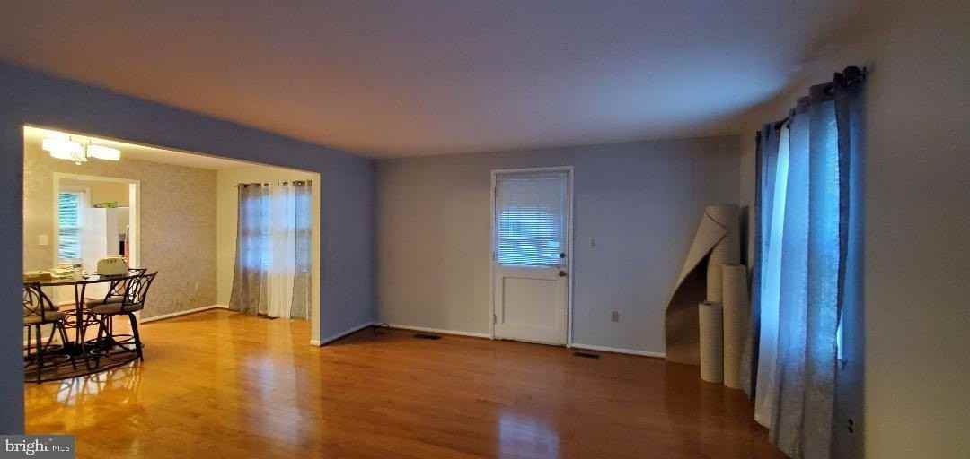 8512 Imperial Dr #1H - Photo 3 of 14