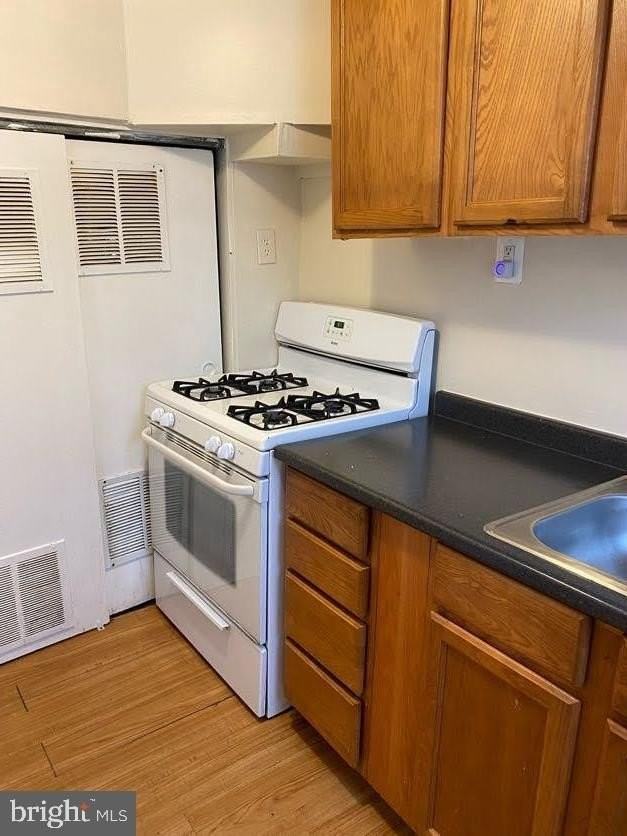 3827 28th Ave #23 - Photo 3 of 21
