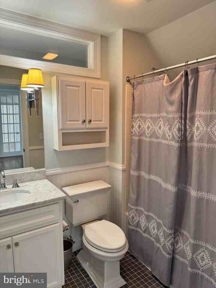 132APARTME Greenwood Creek Rd - Photo 3 of 9