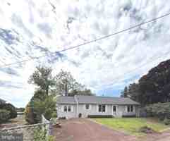 featured image of 9 Piegan Ln