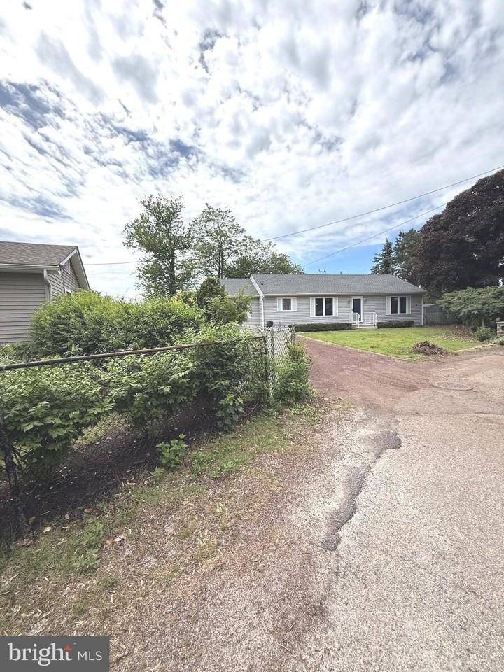 9 Piegan Ln - Photo 2 of 43