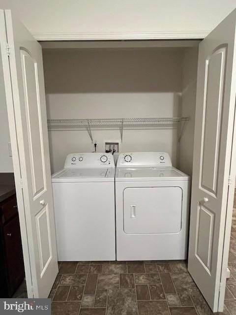 425 Hometowne Ter - Photo 5 of 15