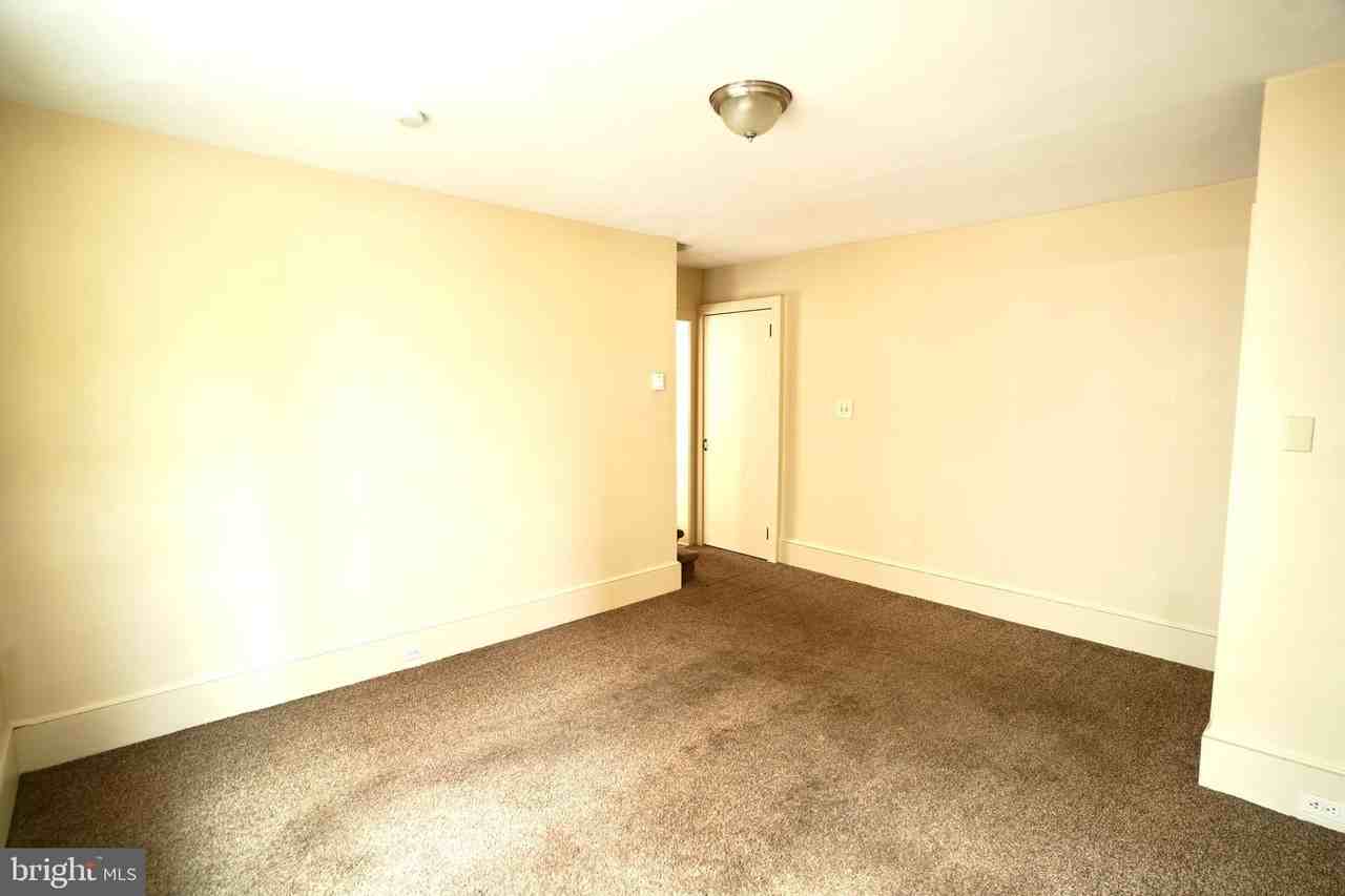 15 N Front St #4 - Photo 4 of 6