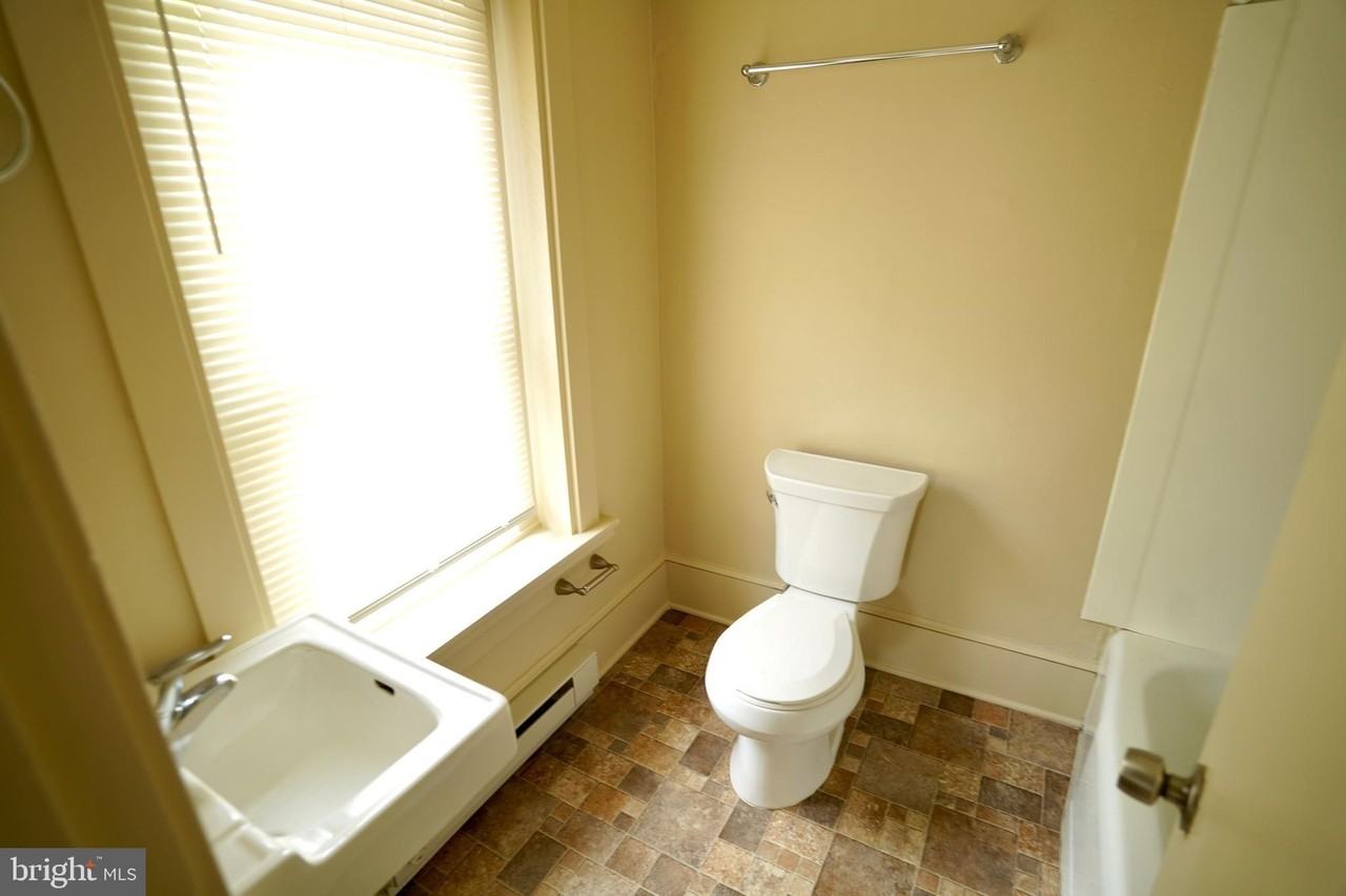 15 N Front St #4 - Photo 5 of 6