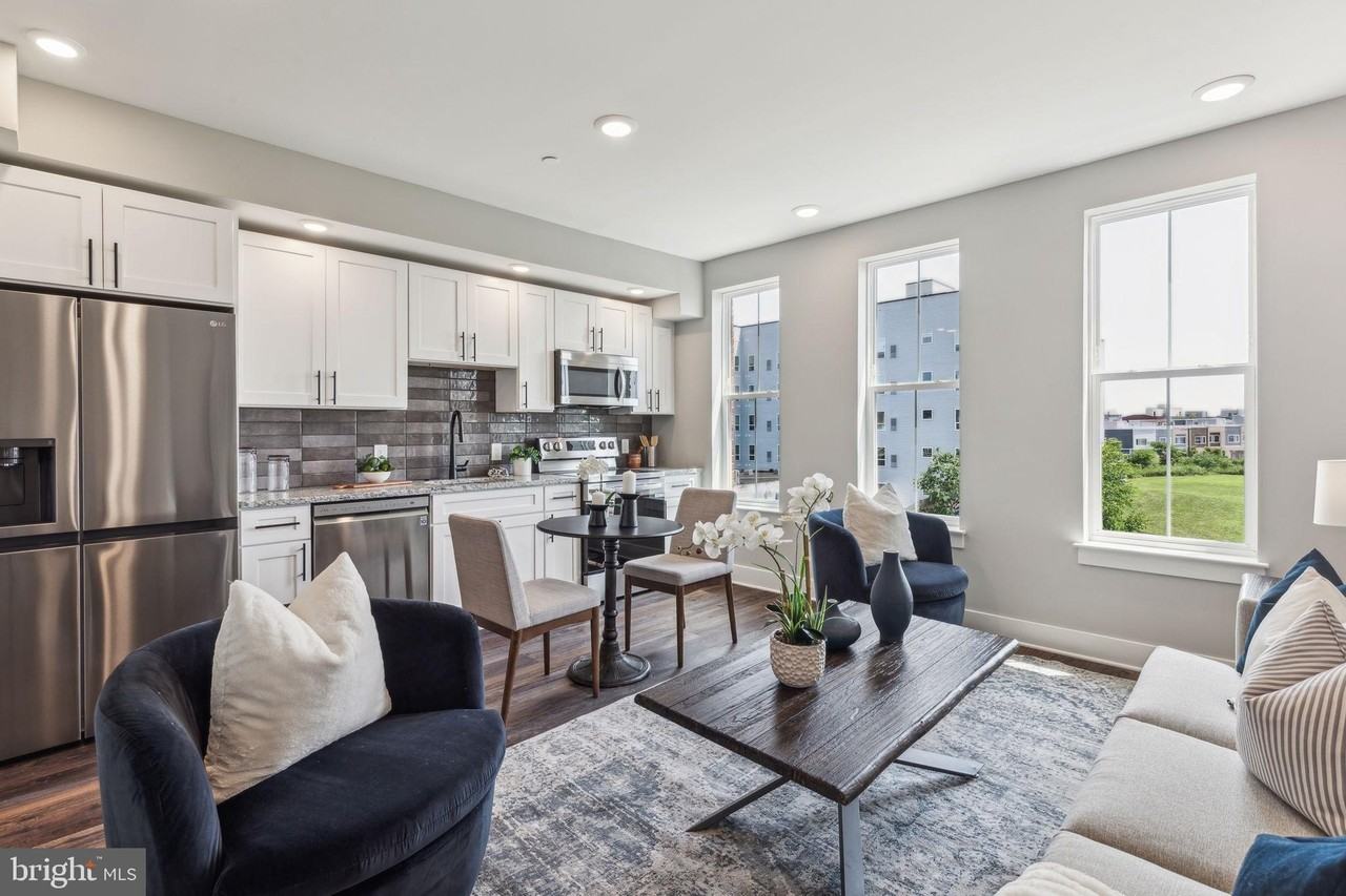 1924 N Front St #504