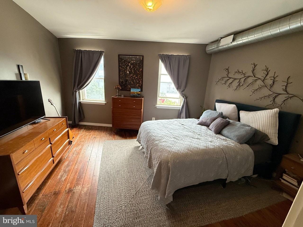209 W Girard Ave - Photo 6 of 12