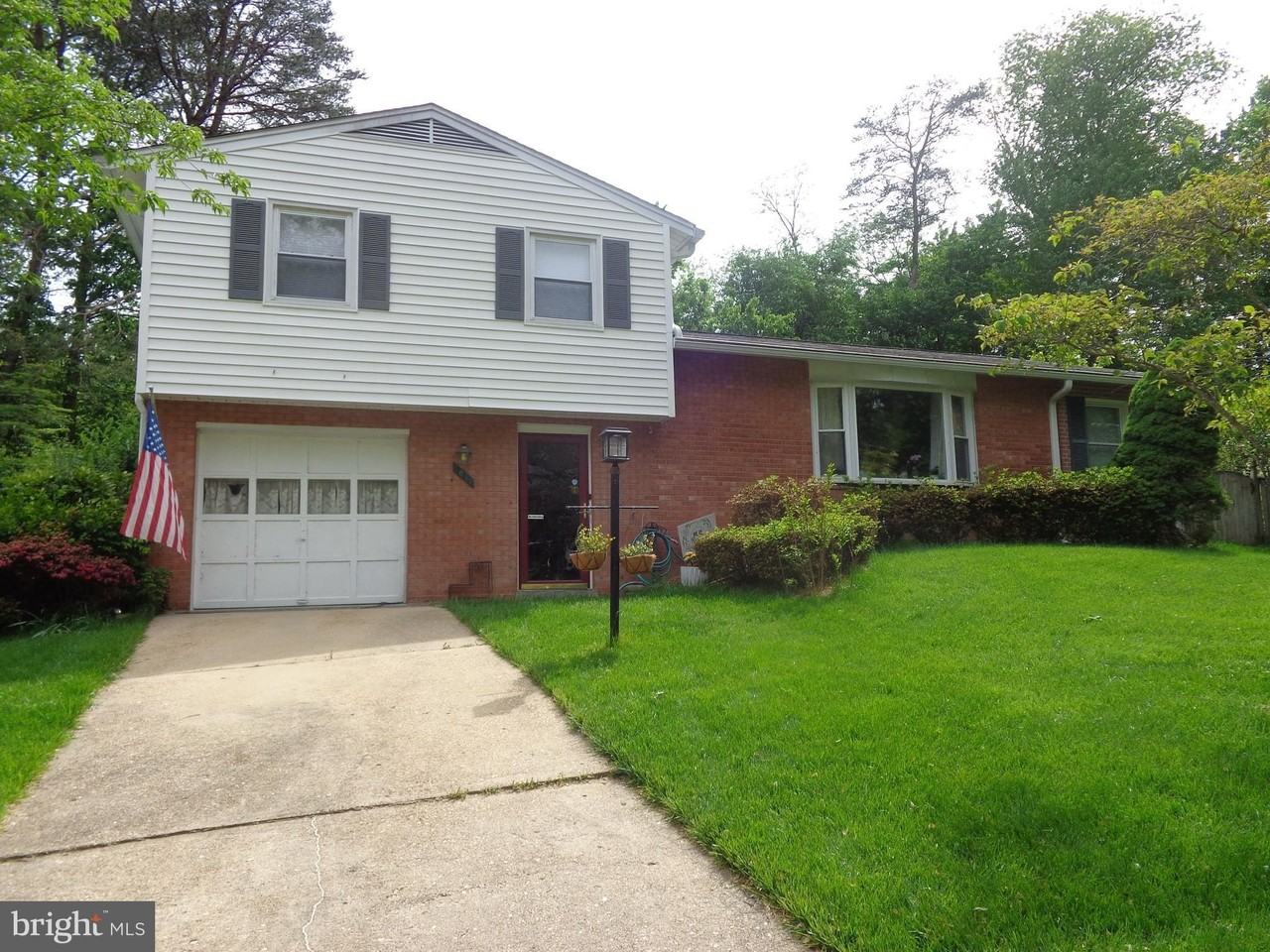 7011 Hadlow Dr - Photo 2 of 36