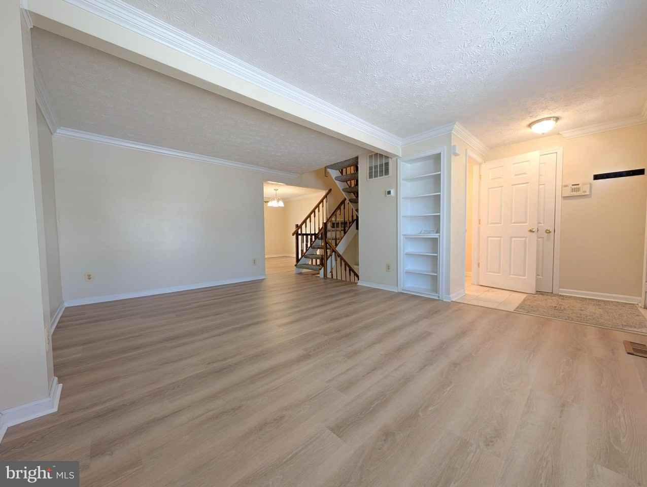 7993 Tyson Oaks Cir - Photo 2 of 23