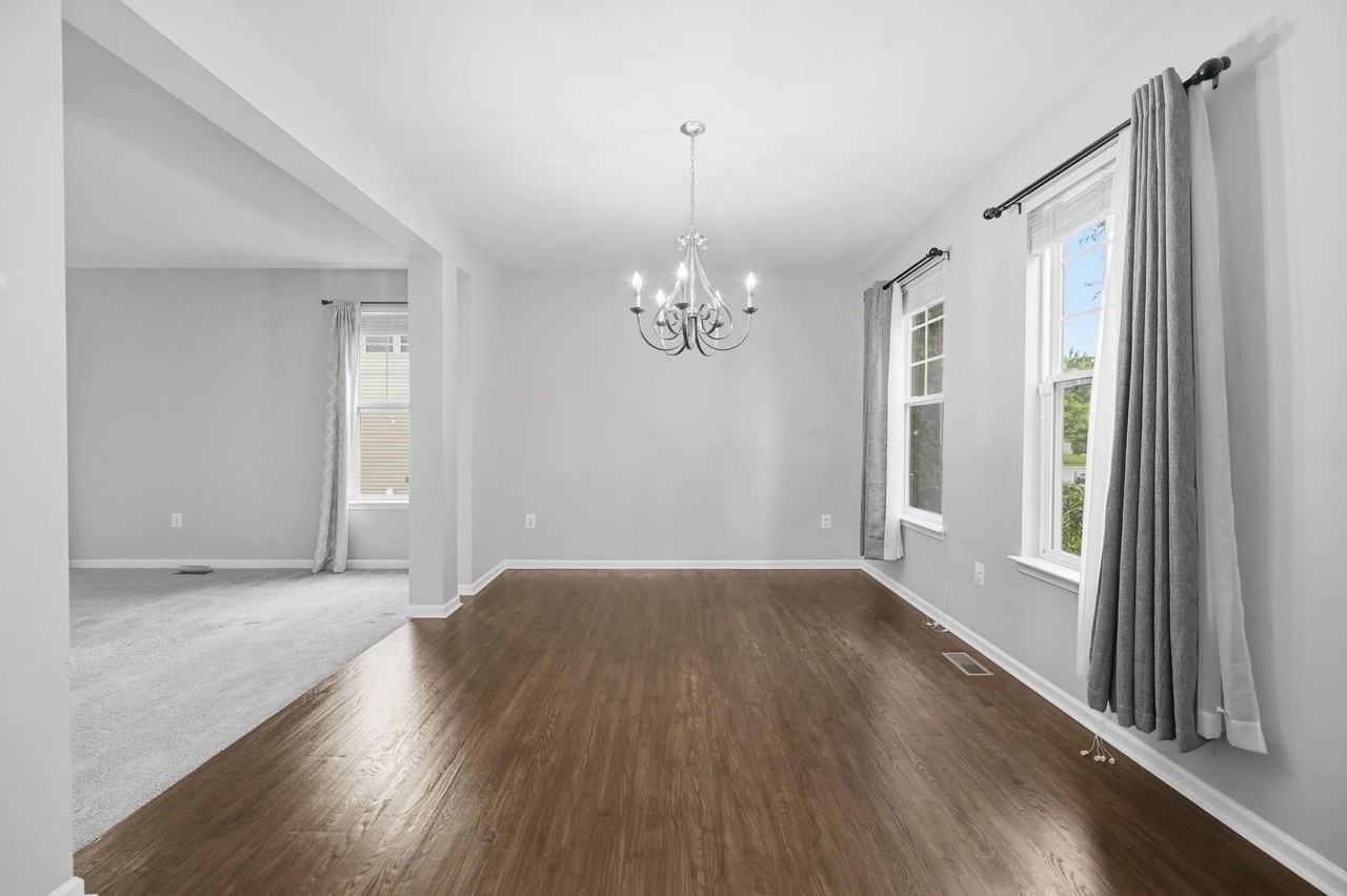 15521 Ann Arden Ave - Photo 4 of 29