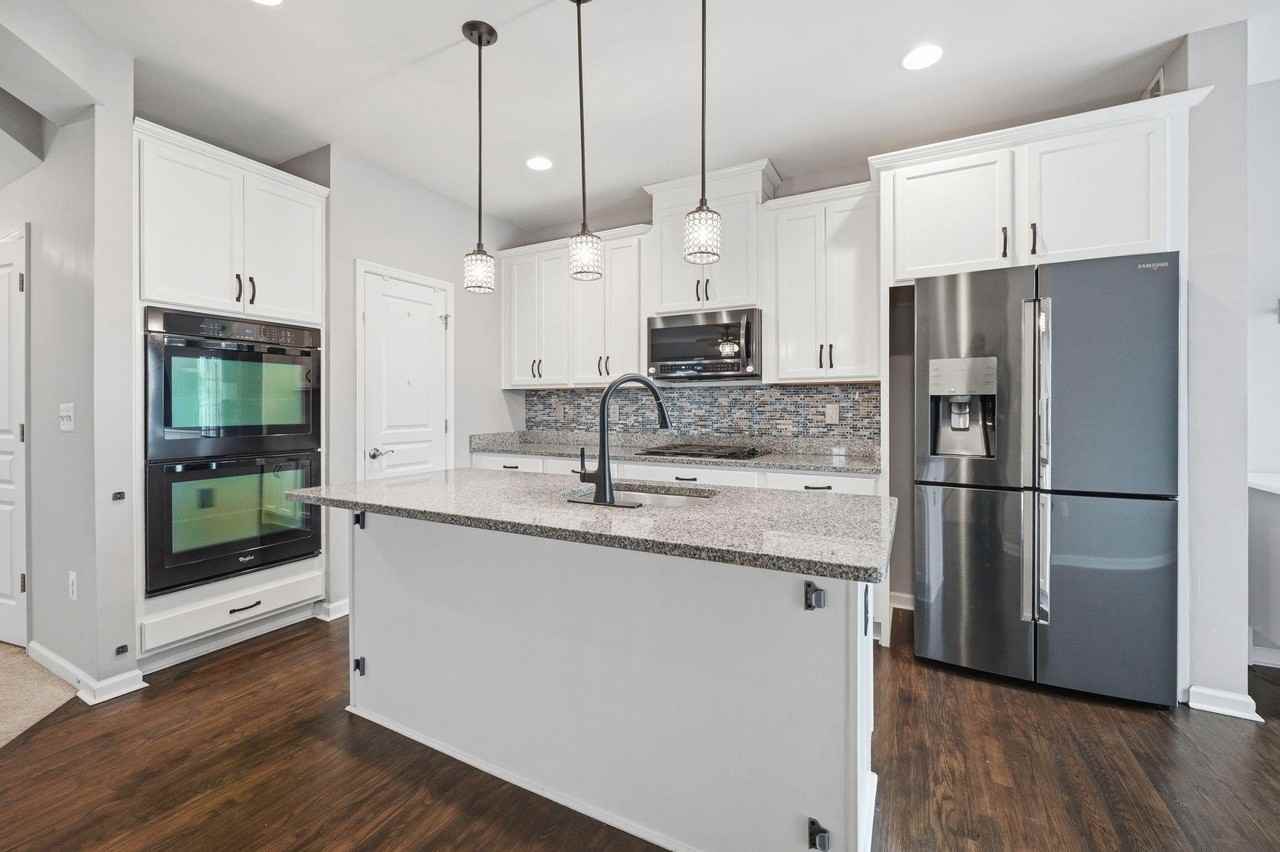 15521 Ann Arden Ave - Photo 7 of 29