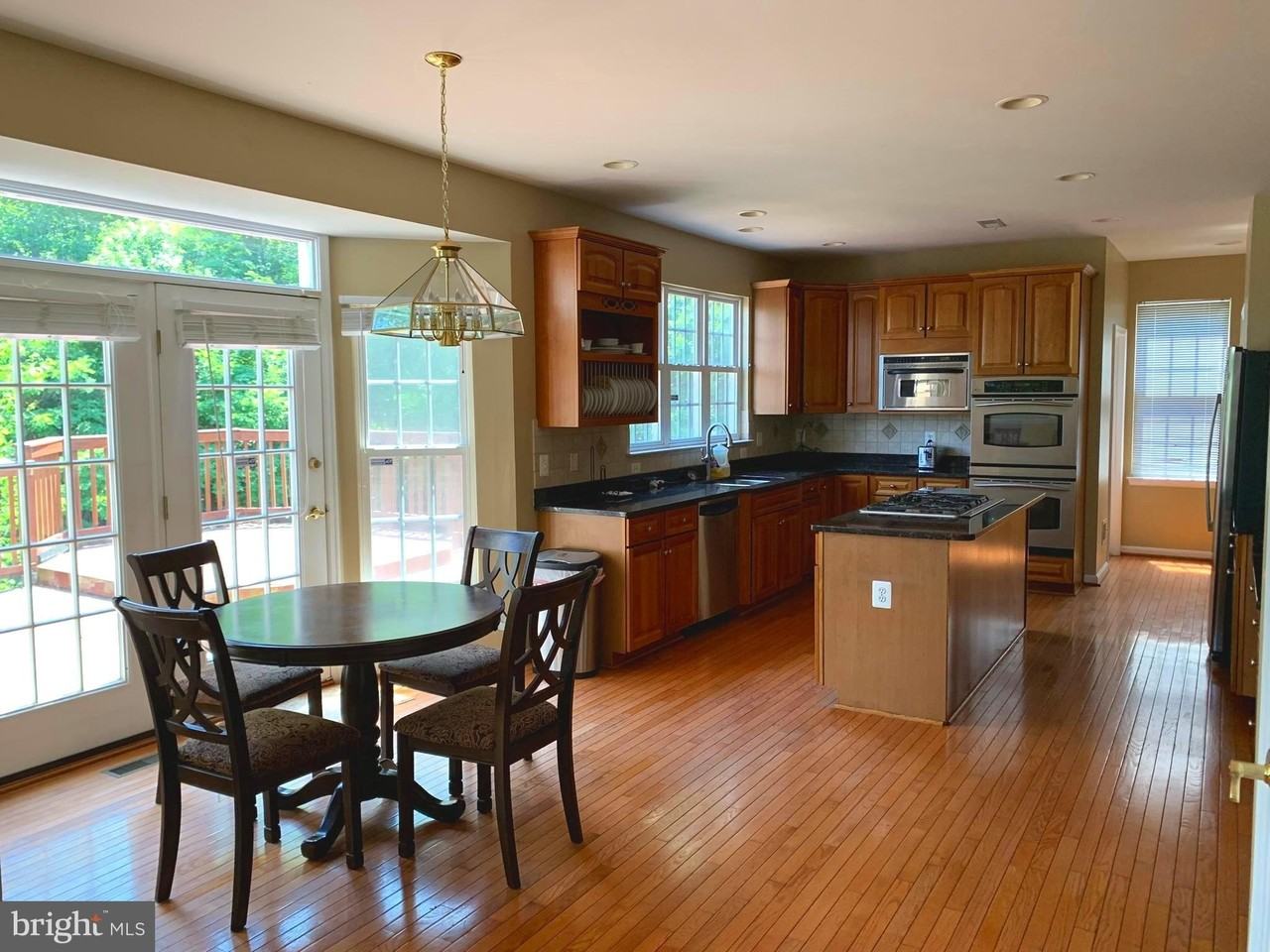 17090 Anns Brook Ct - Photo 4 of 21