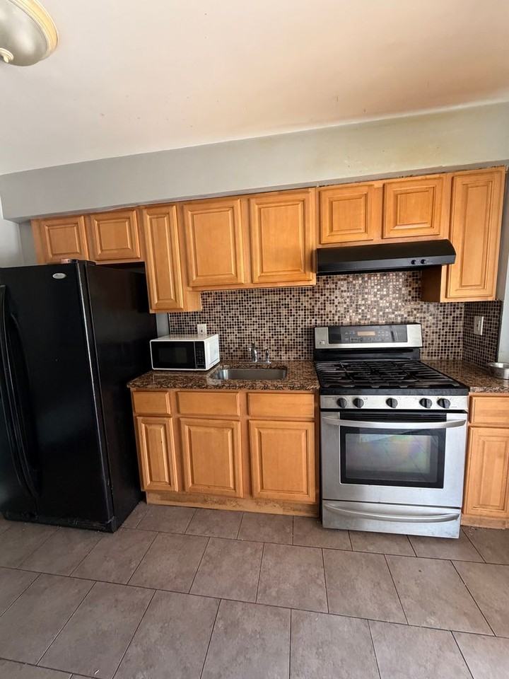 4114 Century Rd - Photo 2 of 10