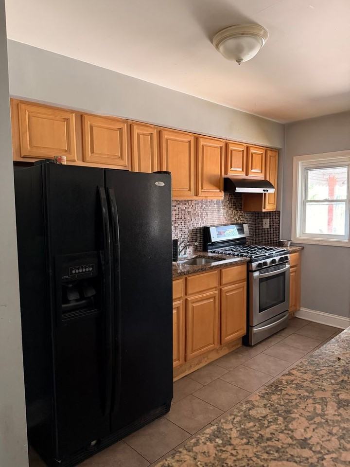 4114 Century Rd - Photo 3 of 10