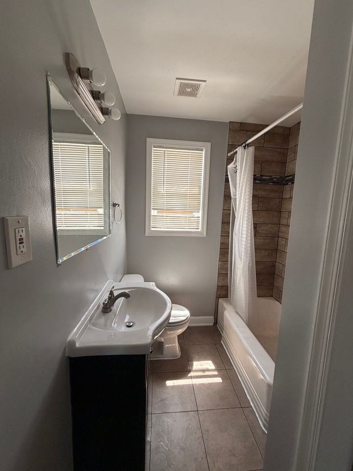 4114 Century Rd - Photo 6 of 10