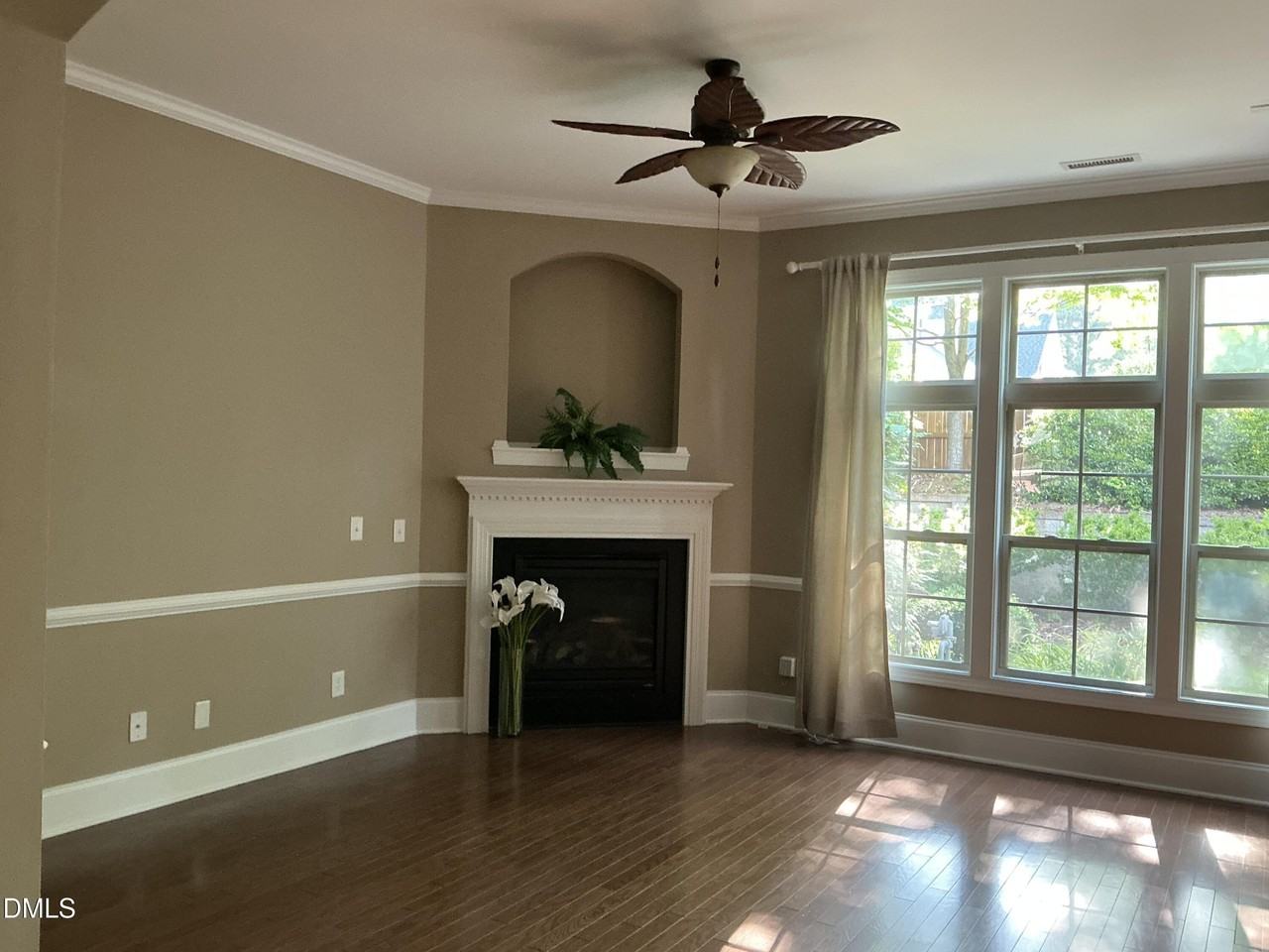 114 Sunstone Dr - Photo 2 of 26
